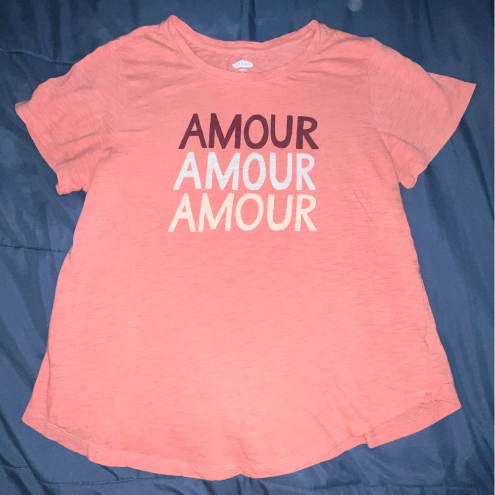 EUC Old Navy Everywhere “Amour Amour Amour” Tee -  Peachy Orange - Sz Large